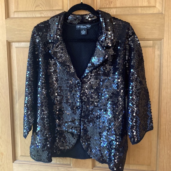 Woman’s Blazer Covered in sequins!🧥
My Favorite Things SZ 1X - Picture 1 of 9